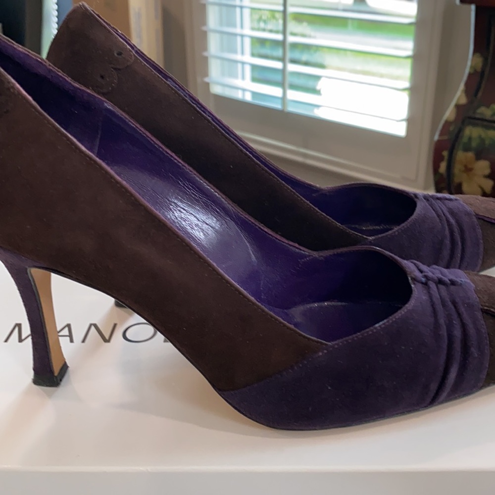 Manolo Blahnik Brown and Purple Suede Pump - Picture 6 of 11